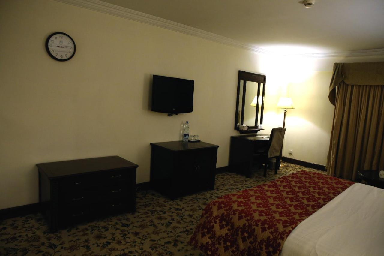 Hotel Hillview Islamabad Buitenkant foto